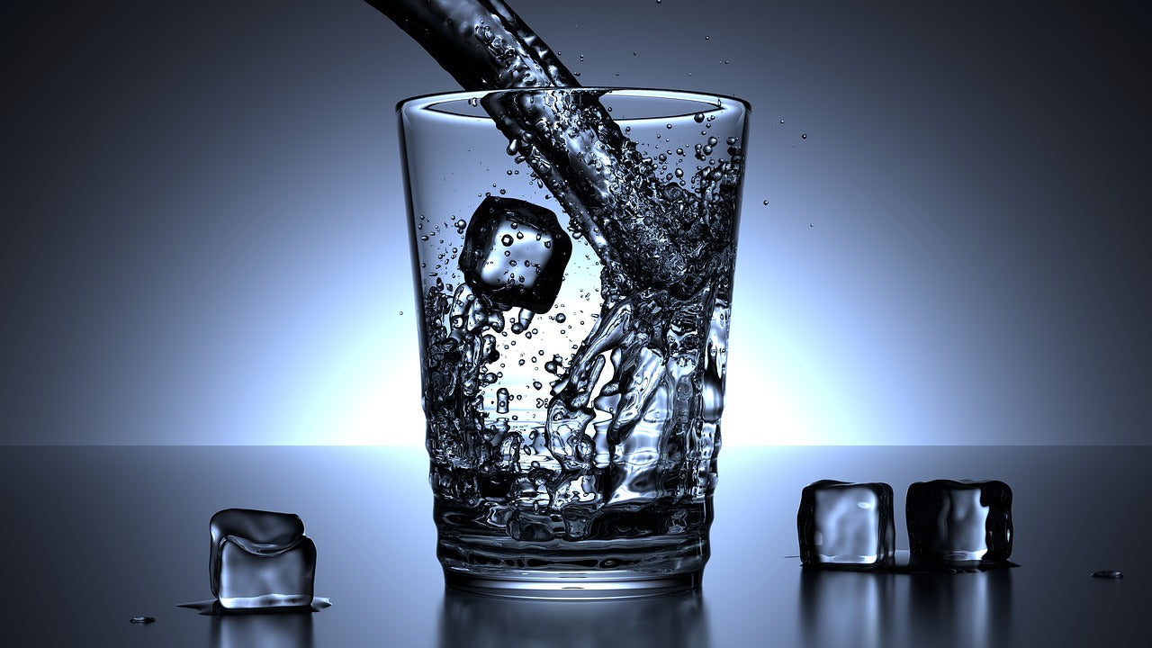 ¿Qué Cantidad De Agua Se Debe Tomar Diariamente?